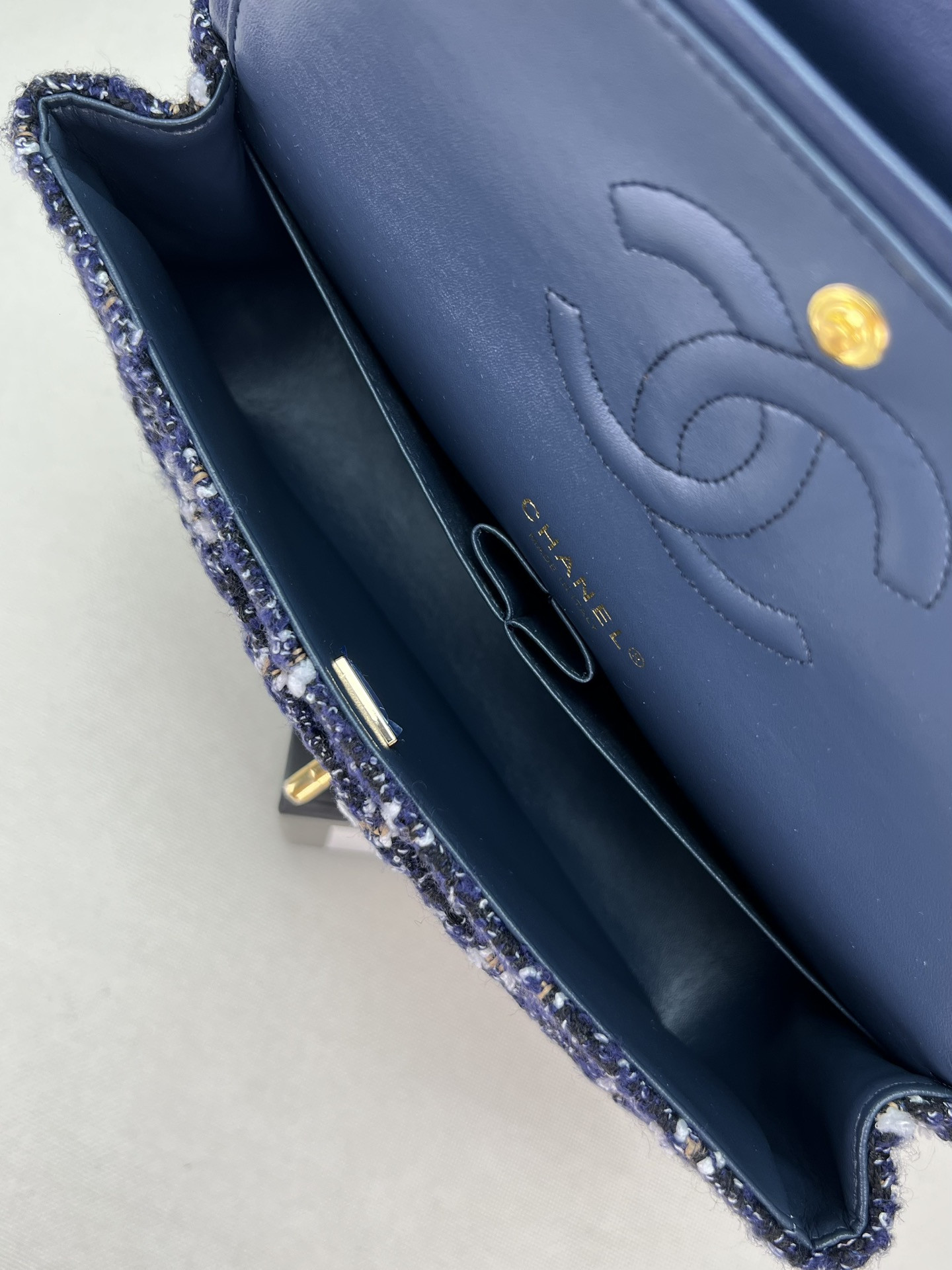 CHANEL CLASSIC 11.12 HANDBAG Tweed Gold-Tone Metal 6 * 9.9 * 2.5 in #6 - Image 8