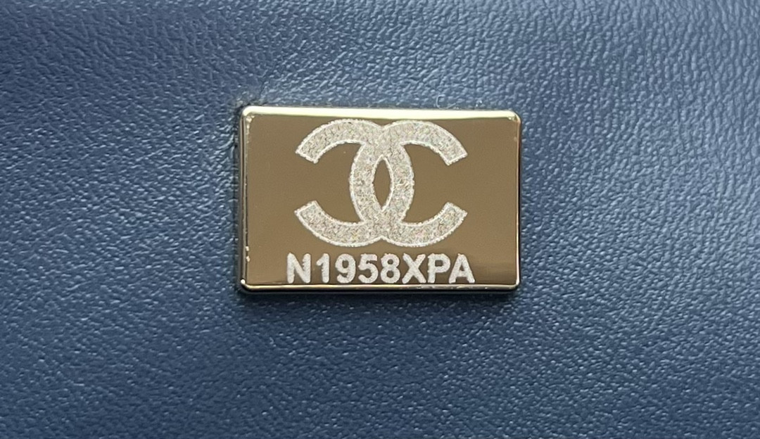 CHANEL CLASSIC 11.12 HANDBAG Tweed Gold-Tone Metal 6 * 9.9 * 2.5 in #6 - Image 10