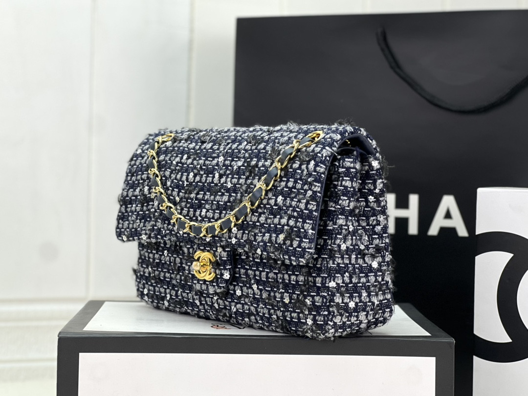 CHANEL CLASSIC 11.12 HANDBAG Tweed Gold-Tone Metal 6 * 9.9 * 2.5 in #14 - Image 3