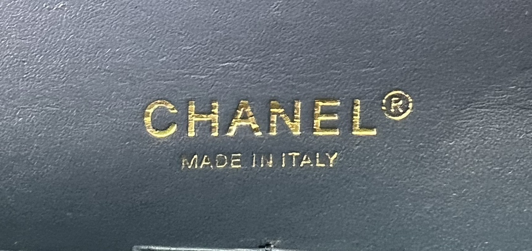CHANEL CLASSIC 11.12 HANDBAG Tweed Gold-Tone Metal 6 * 9.9 * 2.5 in #14 - Image 9