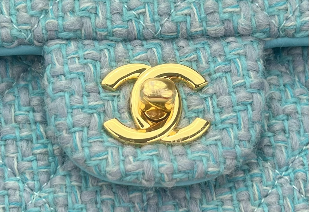 CHANEL MINI CLASSIC 11.12 HANDBAG Tweed Gold-Tone Metal 4.7 * 7.8 * 2.3 in #7 - Image 5