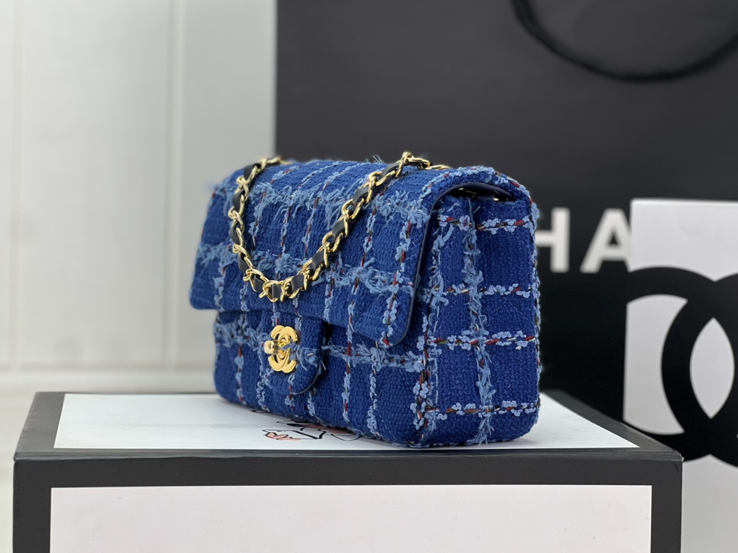 CHANEL MINI CLASSIC 11.12 HANDBAG Tweed Gold-Tone Metal 4.7 * 7.8 * 2.3 in #10 - Image 3