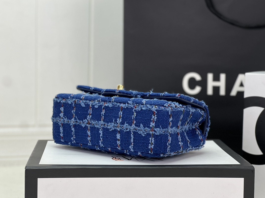 CHANEL MINI CLASSIC 11.12 HANDBAG Tweed Gold-Tone Metal 4.7 * 7.8 * 2.3 in #10 - Image 5