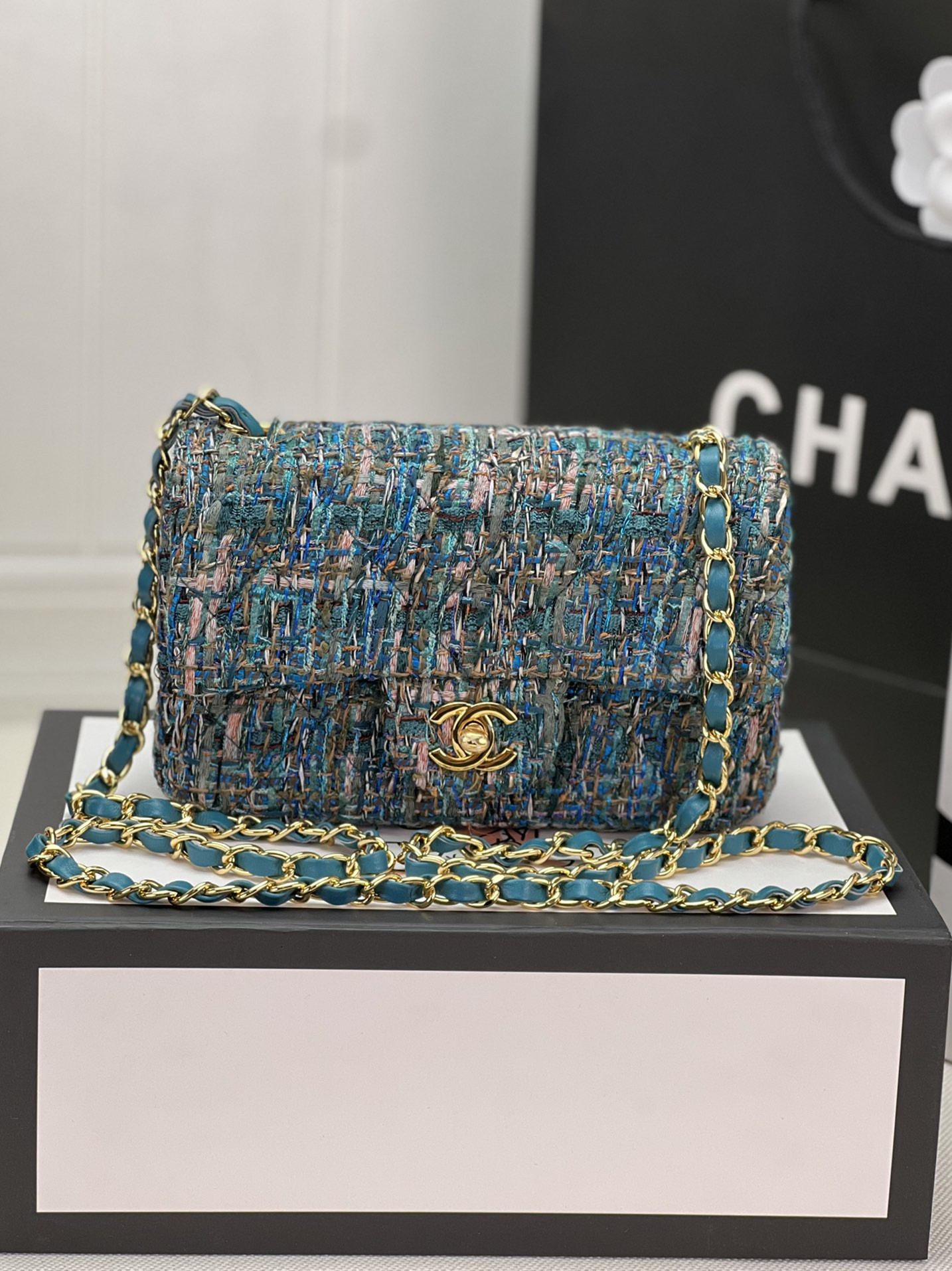 CHANEL MINI CLASSIC 11.12 HANDBAG Tweed Gold-Tone Metal 4.7 * 7.8 * 2.3 in #1 - Image 2