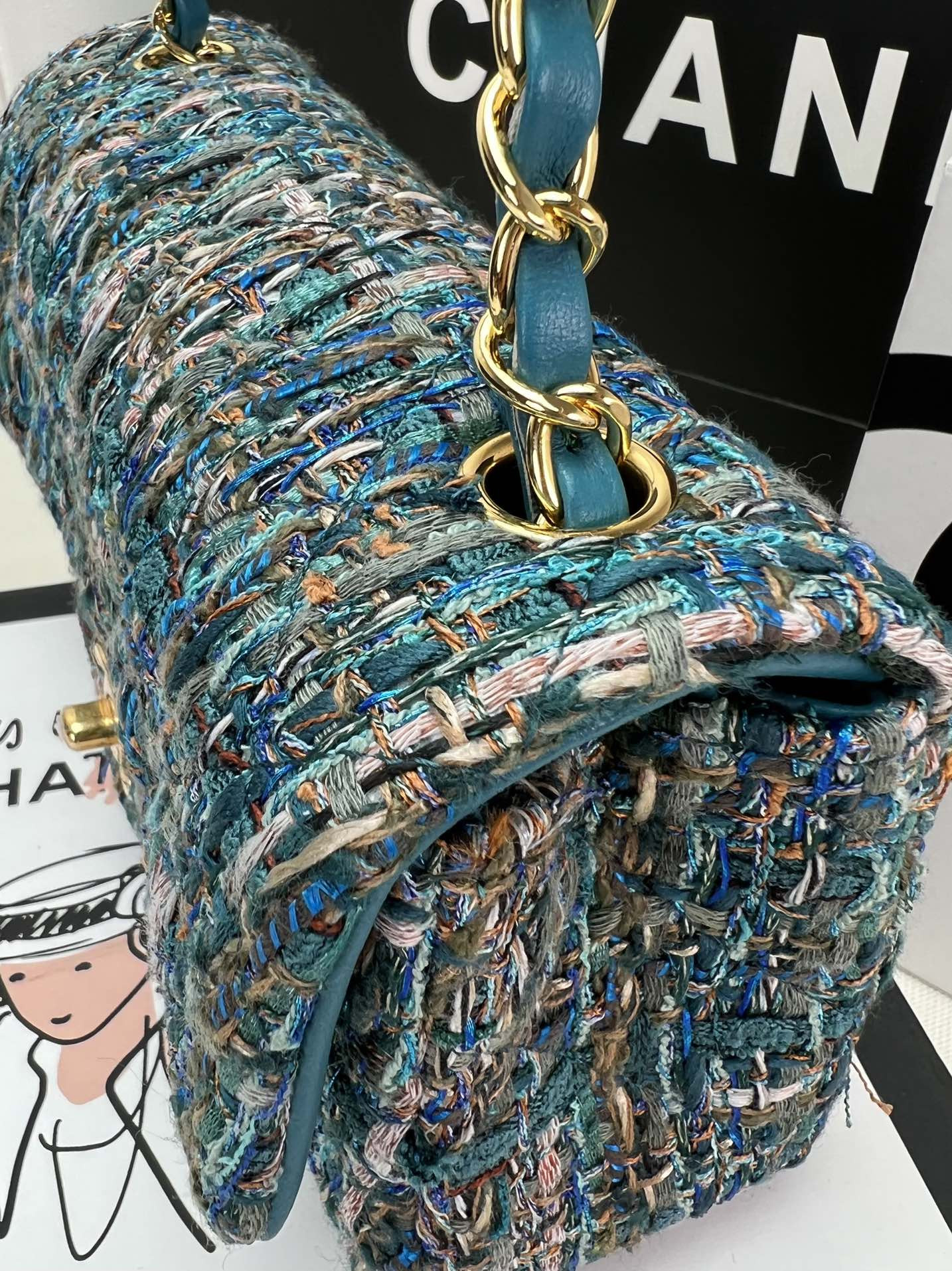 CHANEL MINI CLASSIC 11.12 HANDBAG Tweed Gold-Tone Metal 4.7 * 7.8 * 2.3 in #1 - Image 6