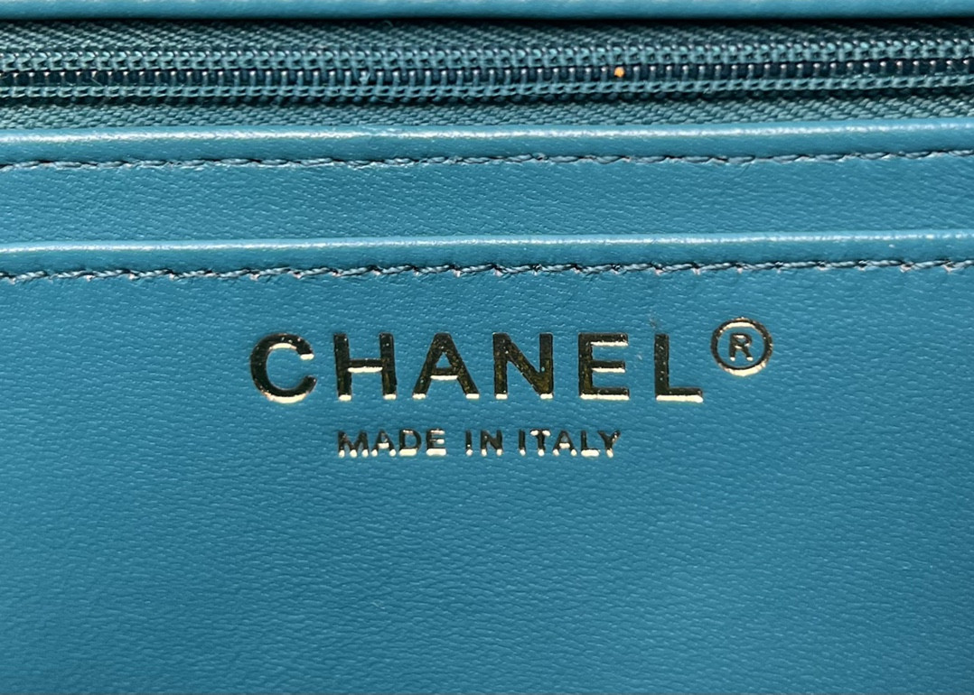 CHANEL MINI CLASSIC 11.12 HANDBAG Tweed Gold-Tone Metal 4.7 * 7.8 * 2.3 in #1 - Image 9