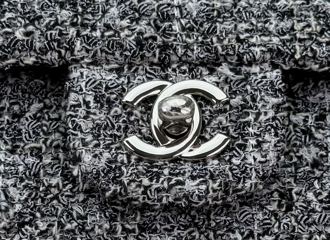 CHANEL MINI CLASSIC 11.12 HANDBAG Tweed Silver-Tone Metal 4.7 * 7.8 * 2.3 in #2 - Image 6