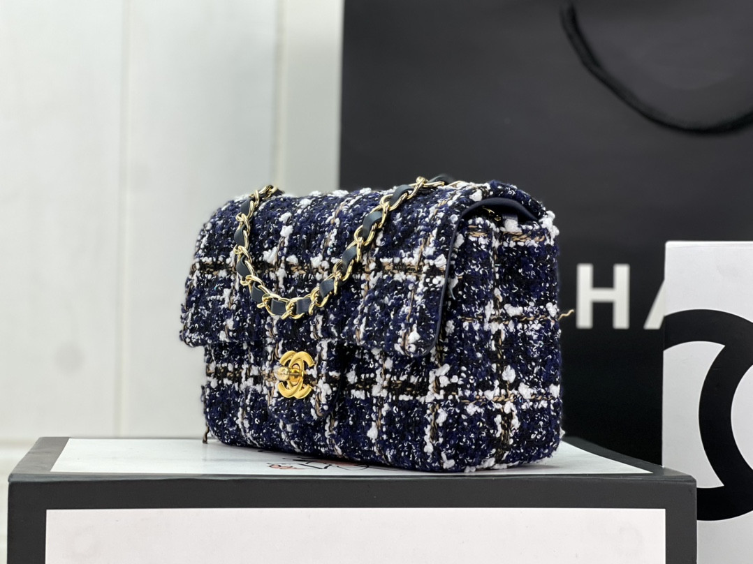 CHANEL MINI CLASSIC 11.12 HANDBAG Tweed Gold-Tone Metal 4.7 * 7.8 * 2.3 in #6 - Image 3