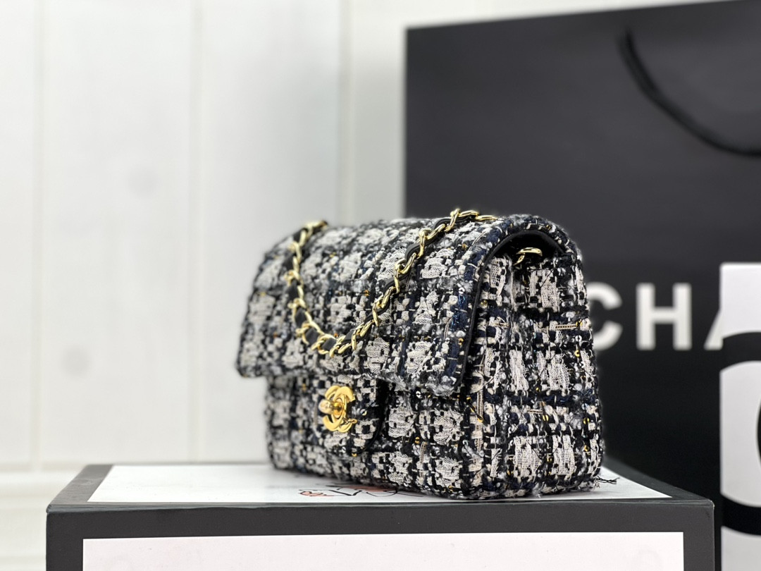 CHANEL MINI CLASSIC 11.12 HANDBAG Tweed Gold-Tone Metal 4.7 * 7.8 * 2.3 in #12 - Image 3