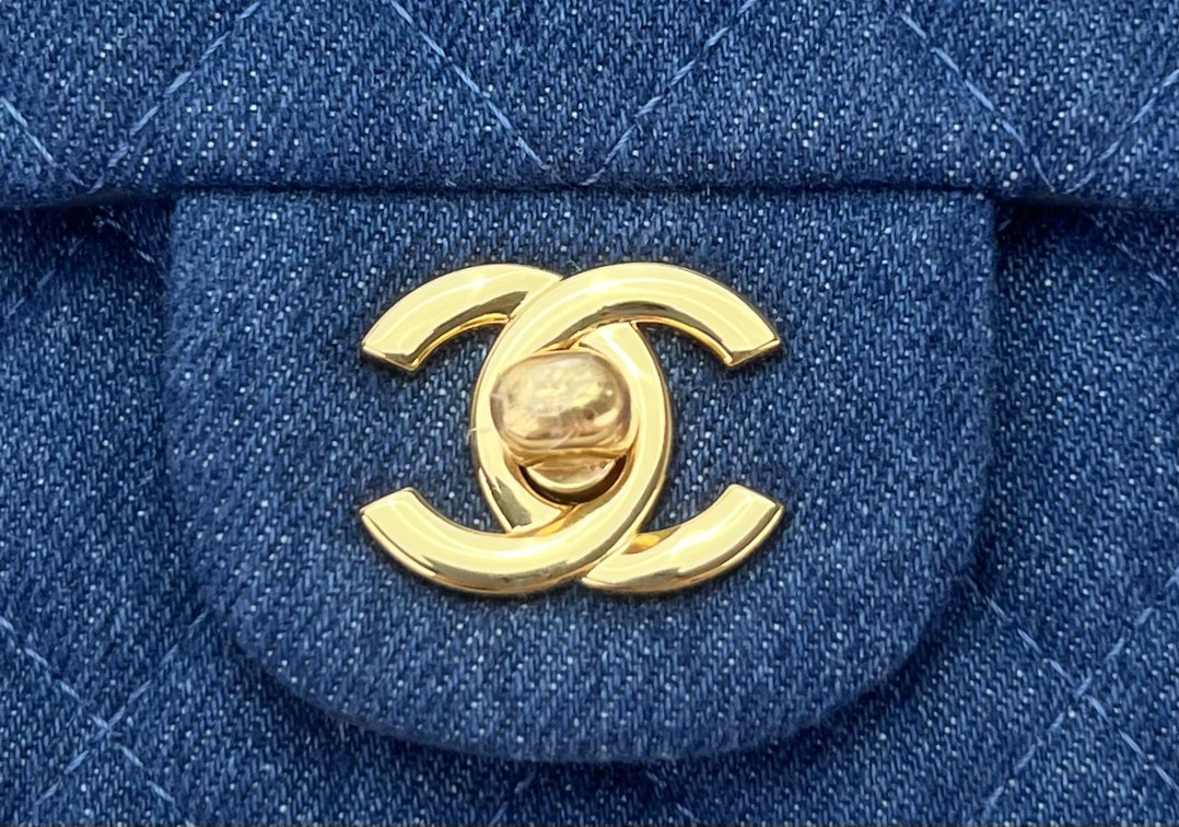 CHANEL MINI CLASSIC 11.12 HANDBAG Tweed Gold-Tone Metal 4.7 * 7.8 * 2.3 in #17 - Image 5