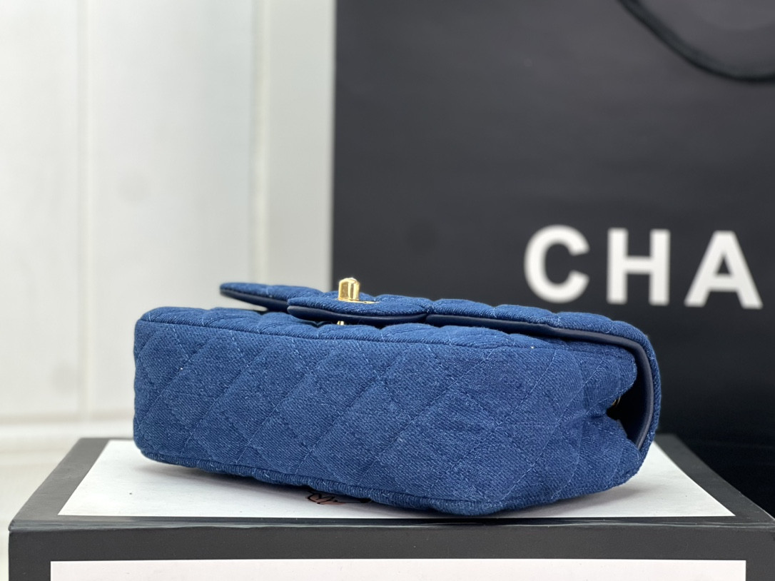 CHANEL MINI CLASSIC 11.12 HANDBAG Tweed Gold-Tone Metal 4.7 * 7.8 * 2.3 in #17 - Image 6
