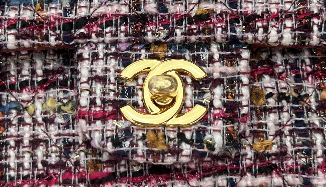 CHANEL MINI CLASSIC 11.12 HANDBAG Tweed Gold-Tone Metal 4.7 * 7.8 * 2.3 in #8 - Image 5
