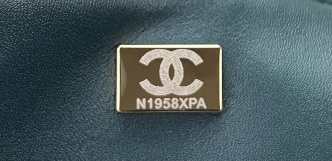 CHANEL MINI CLASSIC 11.12 HANDBAG Tweed Gold-Tone Metal 4.7 * 7.8 * 2.3 in #11 - Image 10