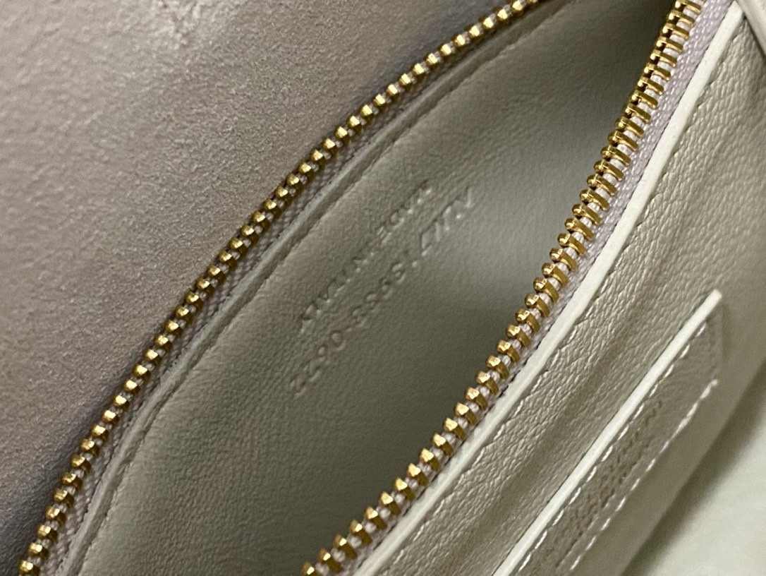 YSL LE 5 À 7 23x22x8cm #4 - Image 10