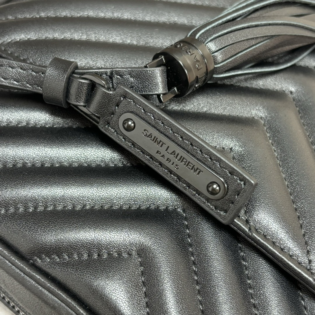 YSL LOU camera bag in quilted leather 23x16x6cm #6 - Image 8