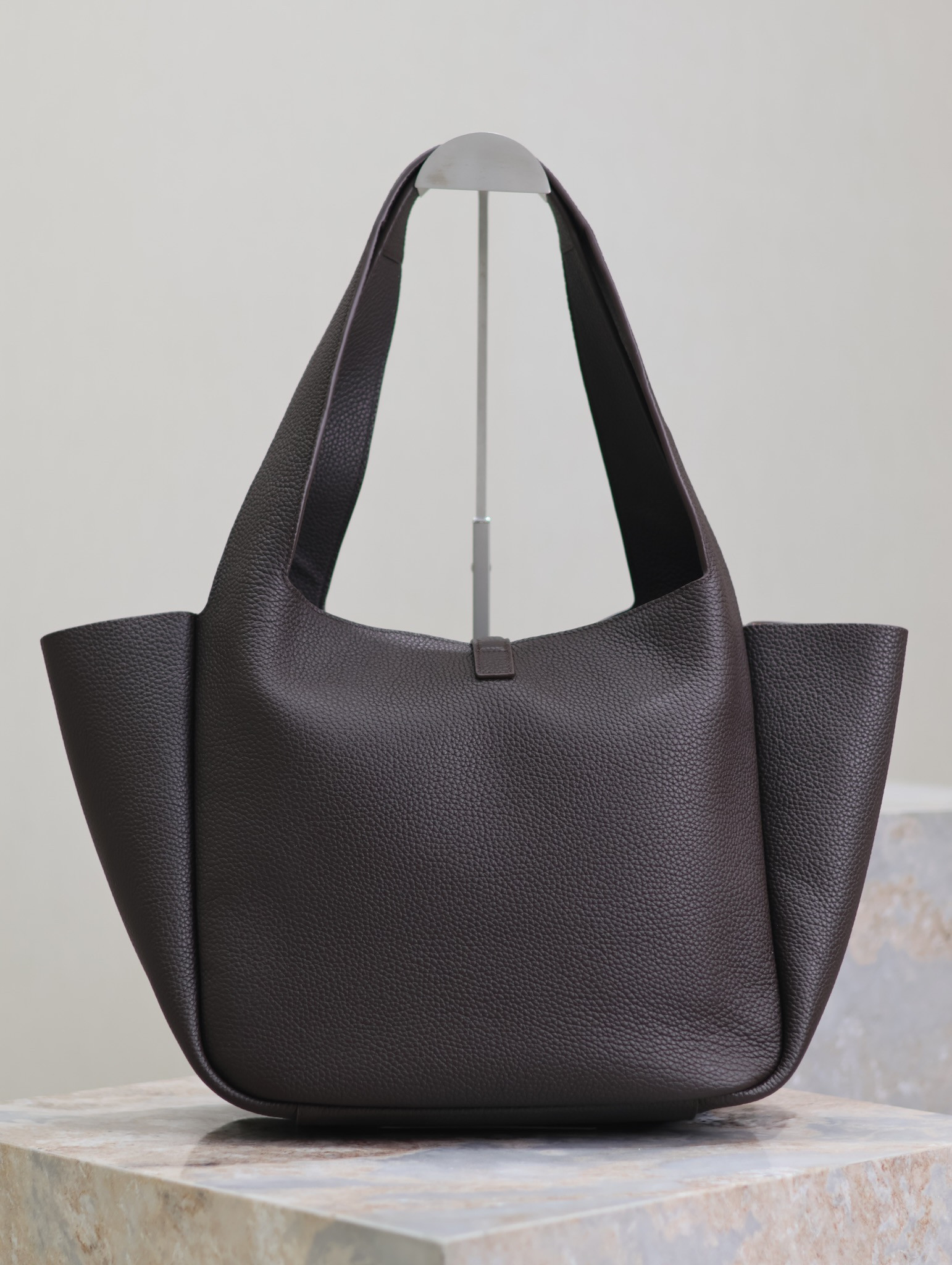 YSL LE 5 À 7 BEA in grained leather 50*28*18cm #4 - Image 4