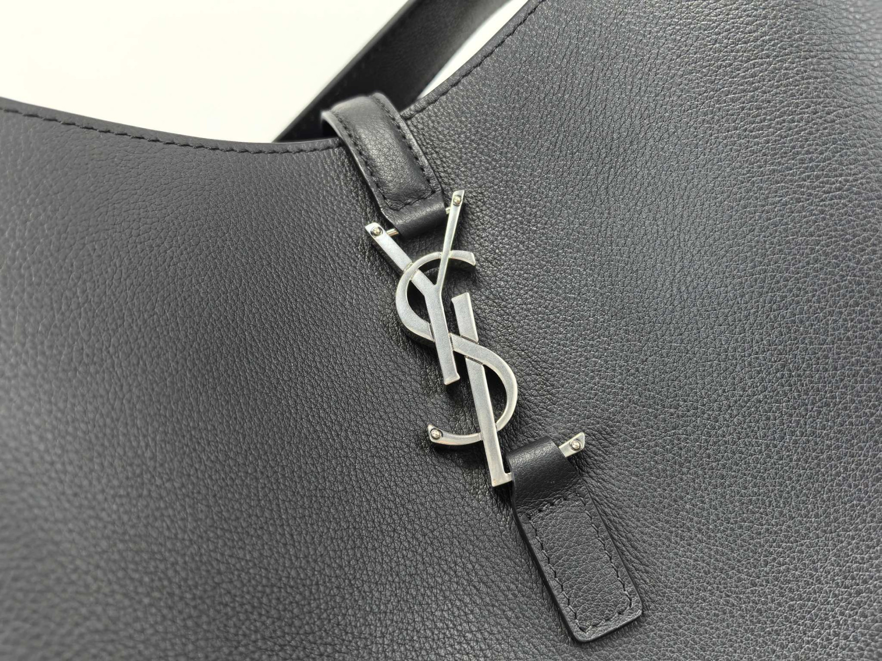 YSL LE 5 À 7 30 X 31 X 13 CM #5 - Image 8
