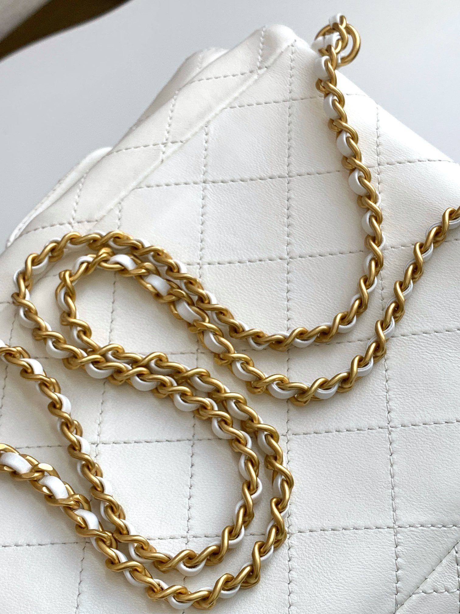 Chanel Backpack Shiny Lambskin AS5310(24*18*8cm) #2 - Image 8