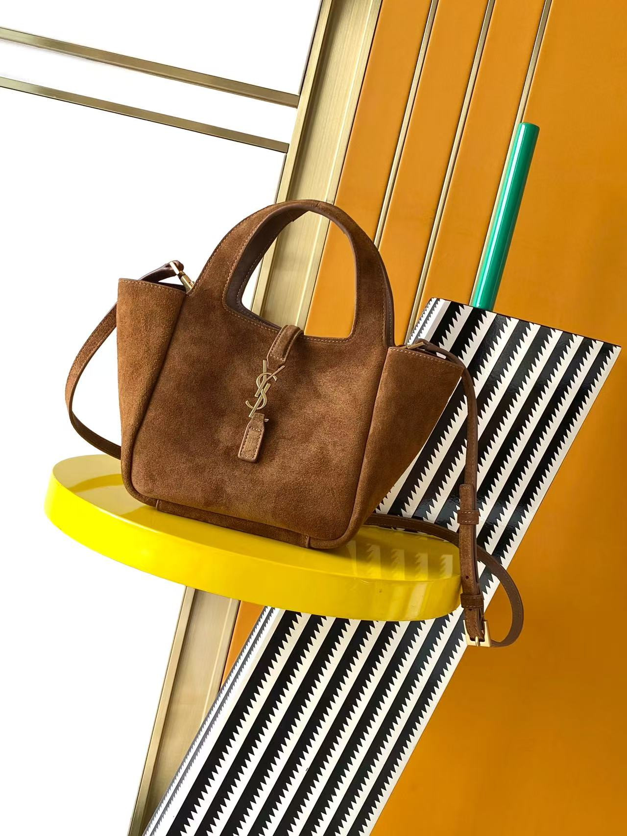 YSL LE 5 À 7 BABY BEA in suede 18x15x13cm