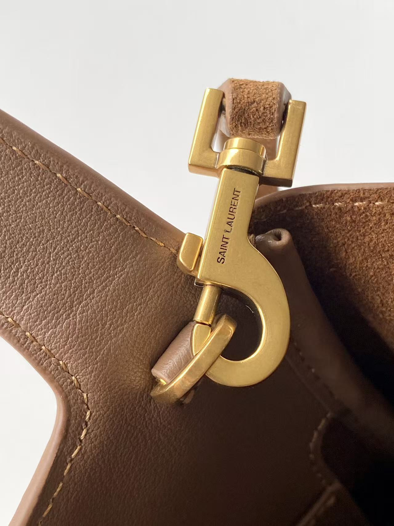 YSL LE 5 À 7 BABY BEA in suede 18x15x13cm - Image 8