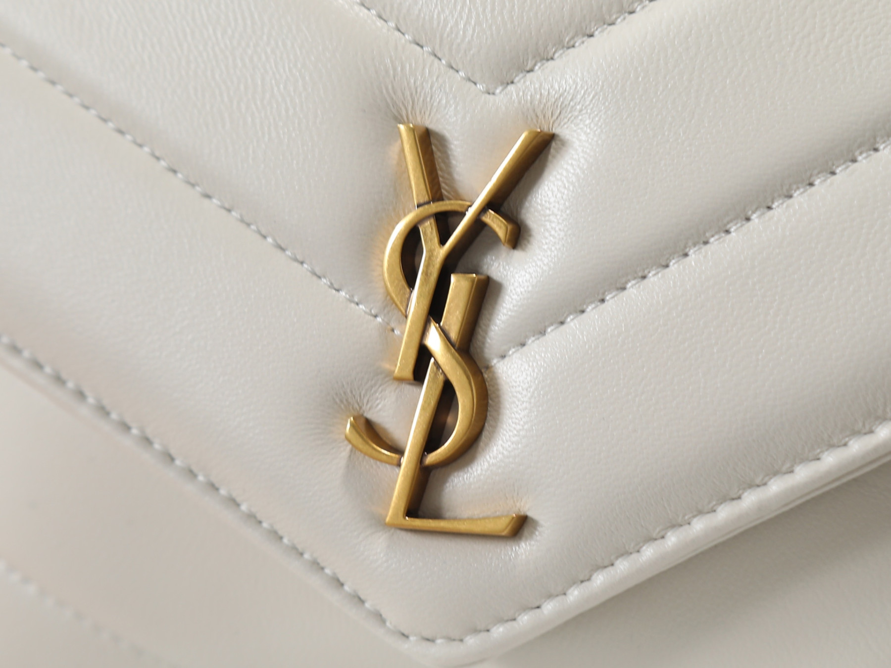 YSL LOULOU toy crossbody in MATELASS lambskin 21x14x5cm #2 - Image 5