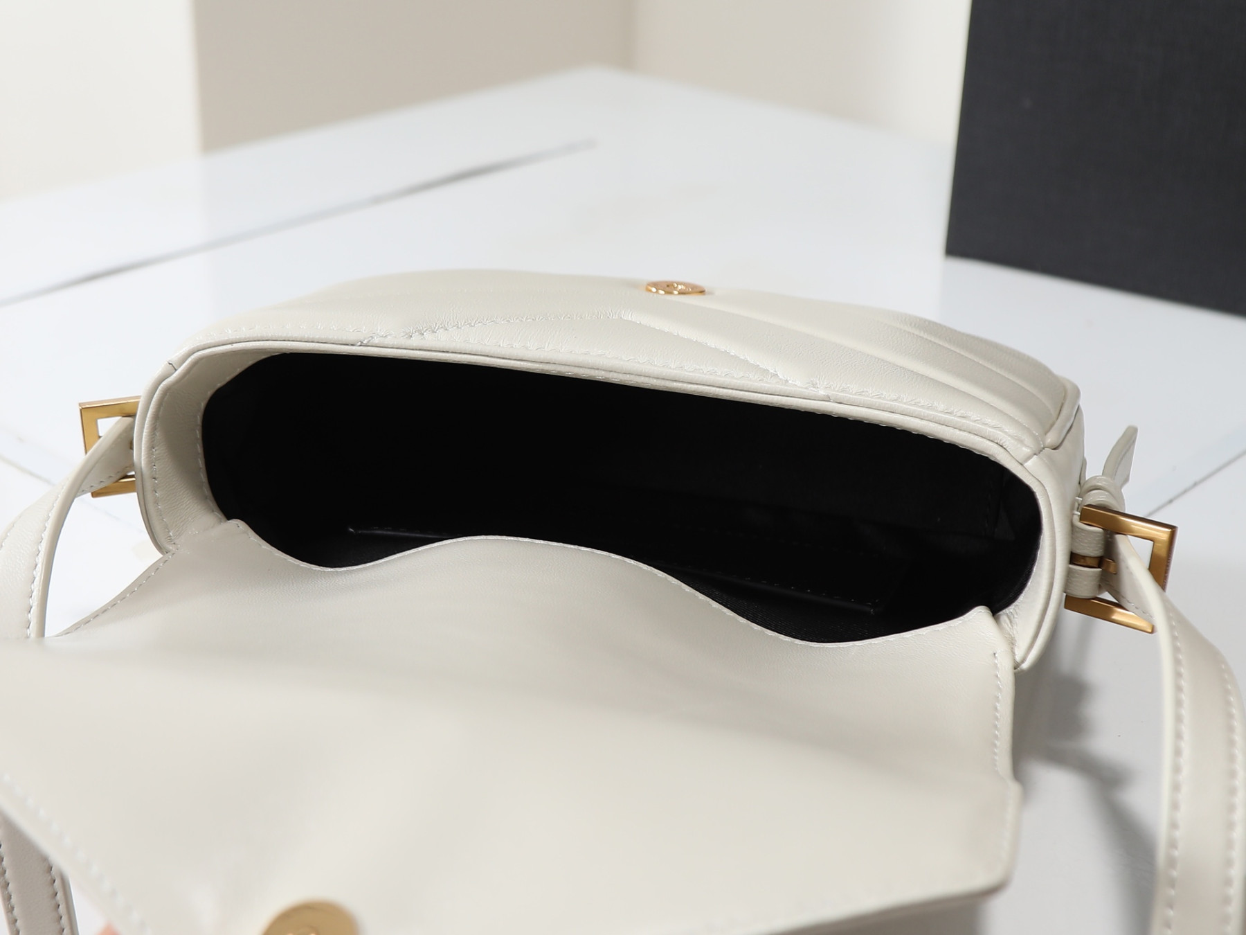 YSL LOULOU toy crossbody in MATELASS lambskin 21x14x5cm #2 - Image 8